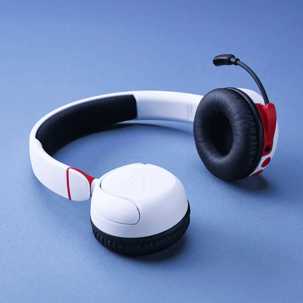 Rotating earcups of HyperX Cloud Mini Wireless Gaming Headset