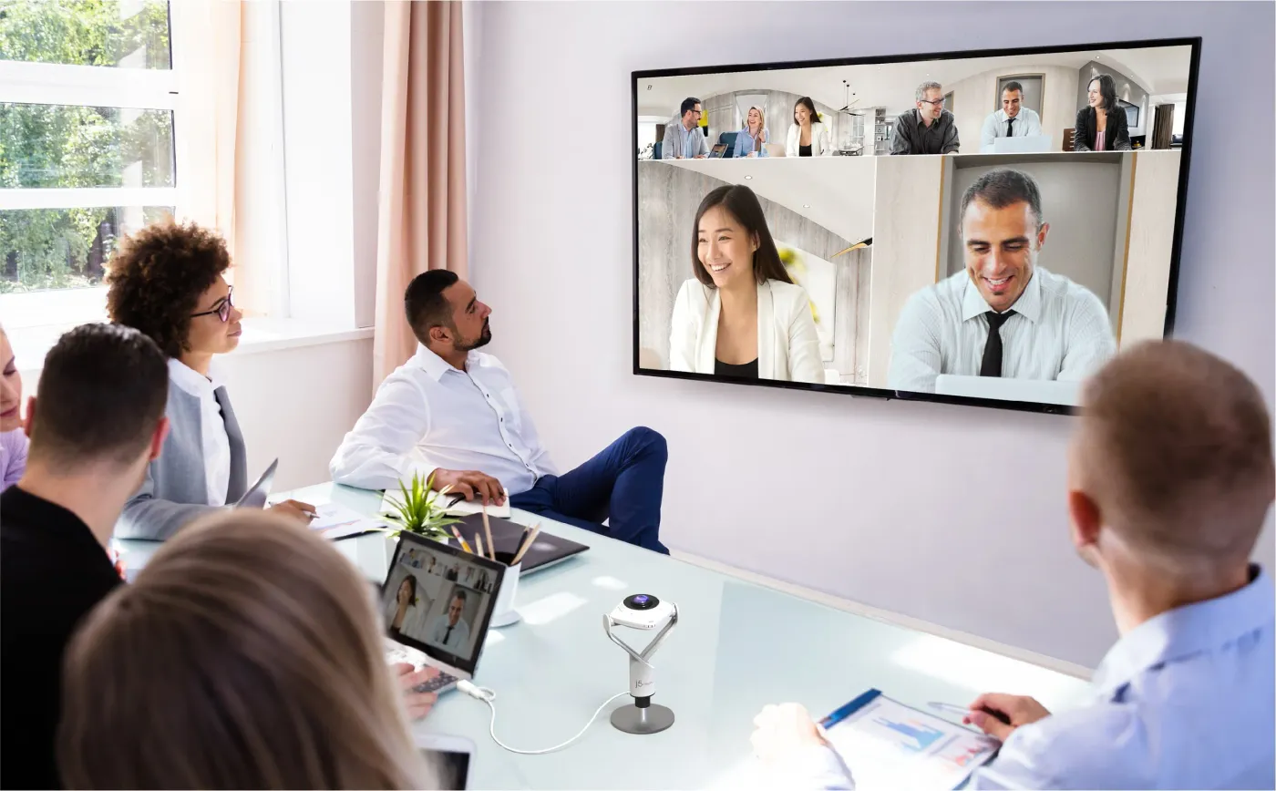 JVCU360 all-in-one virtual meeting webcam with HD video and audio