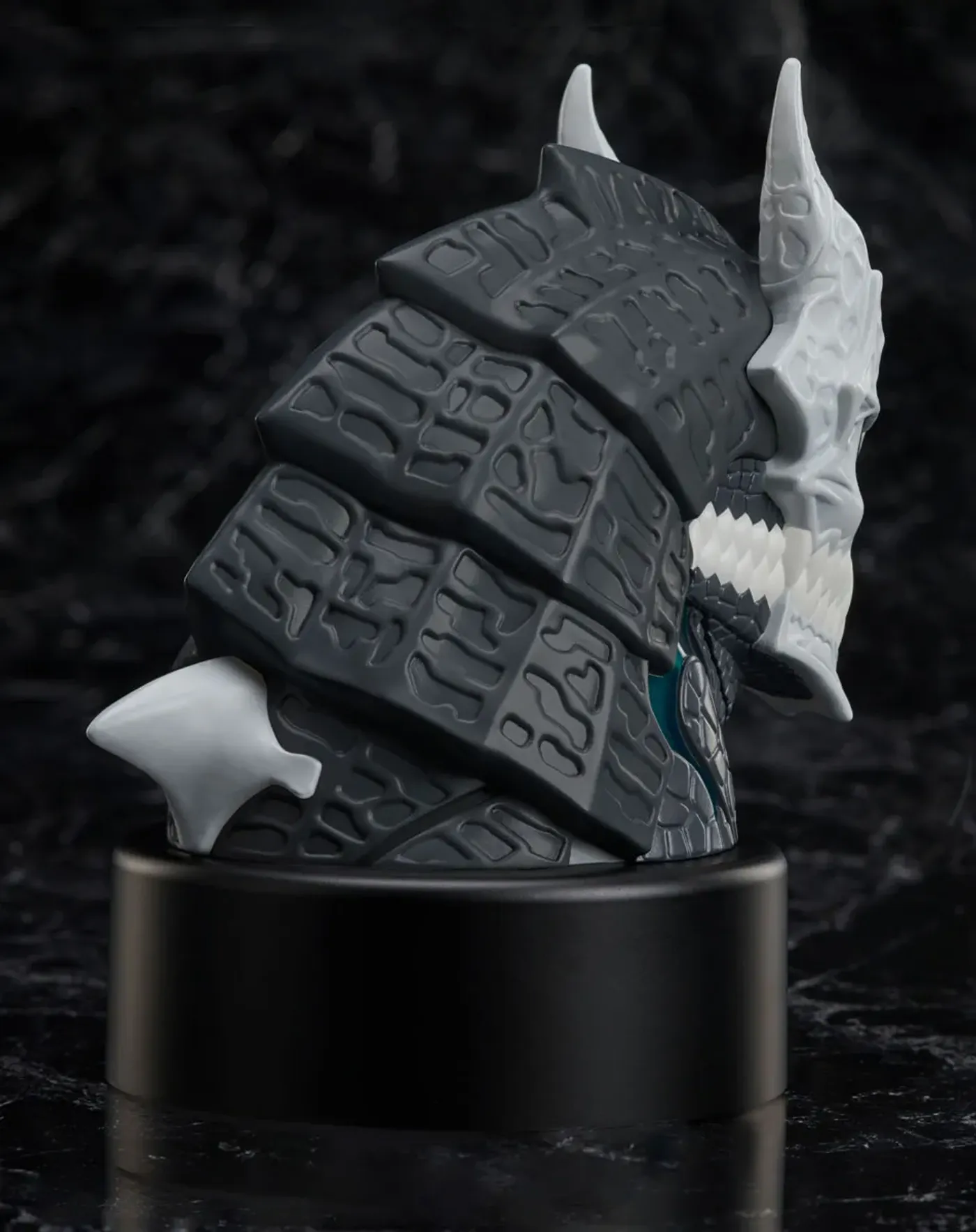 Kaiju No. 8 head figure showing the moulded PVC and ABS surfaces
