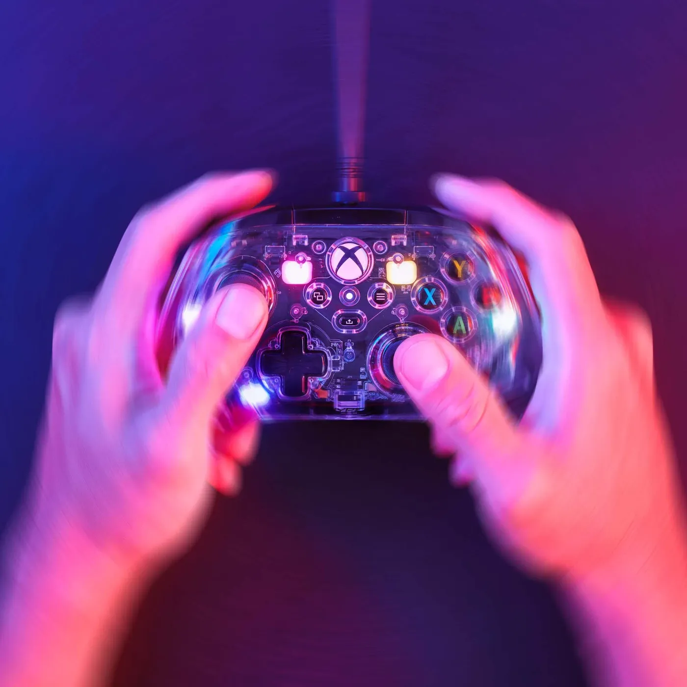 HyperX Clutch Gladiate RGB controller dual rumble motors providing immersive haptic feedback