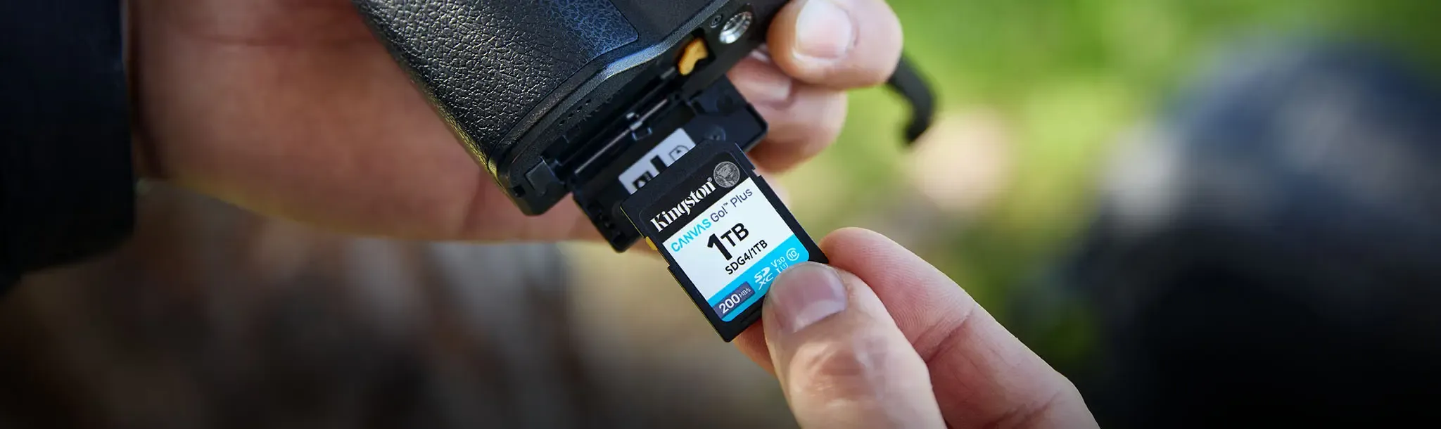 Kingston 1TB SDXC Card for High-Resolution Media - Desktop View