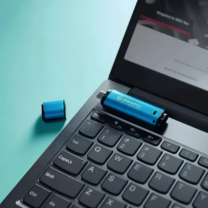 kingston-ironkey-vault-privacy-50-usb-c-flash-drive-2000px-0006.webp kingston-ironkey-vault-privacy-50-usb-c-flash-drive-2000px-0006.webp
