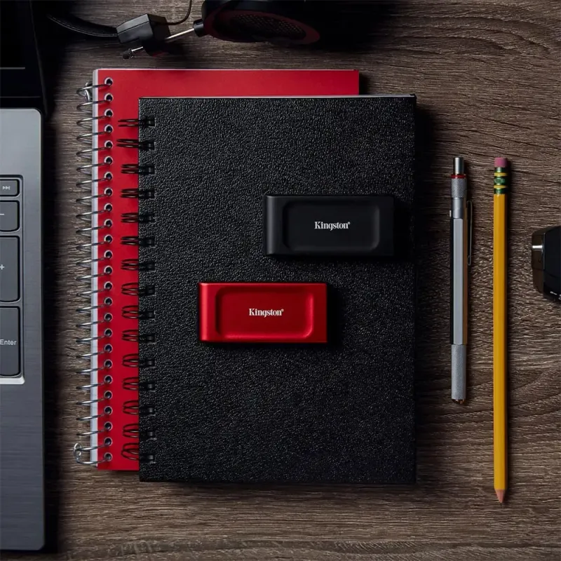 kingston-xs1000-1tb-portable-ssd-1000px-v0004.webp kingston-xs1000-1tb-portable-ssd-1000px-v0004.webp