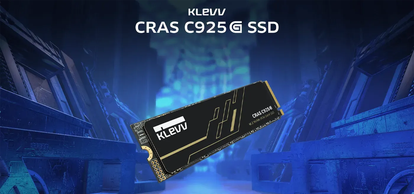 KLEVV CRAS C925G M.2 NVMe SSD with its heatsink fitted