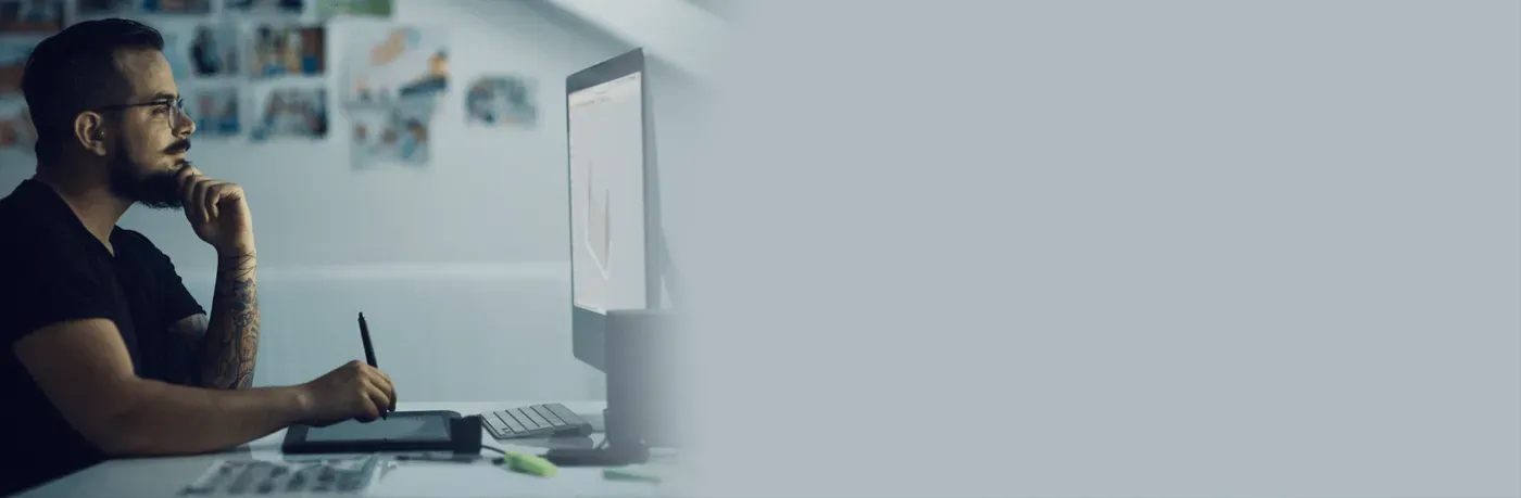 KLEVV CRAS C925G SSD in use on a professional workstation