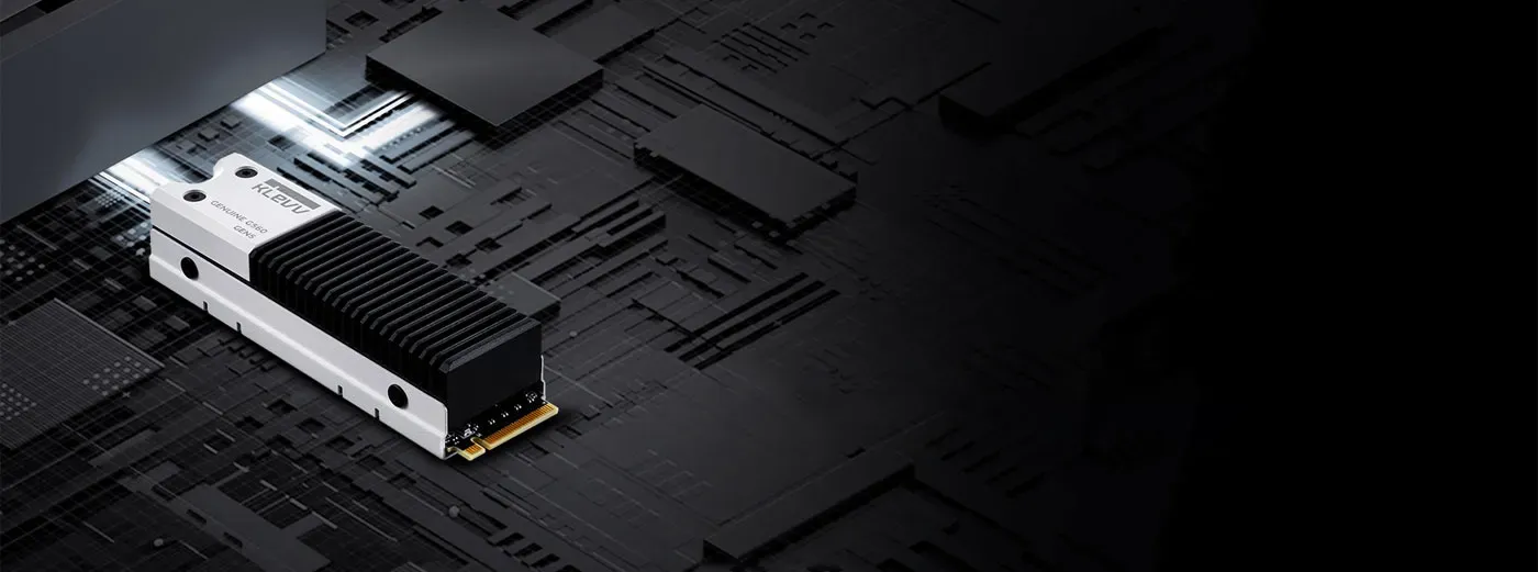 Genuine G560 SSD shown with drive health monitoring readouts