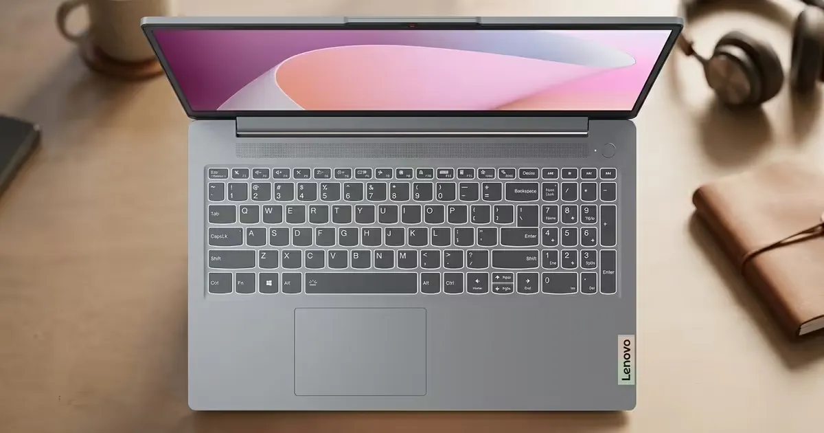 LENOVO IDEAPAD SLIM 3 15ABR8 Ryzen 7 | 8GB/512GB | Everyday