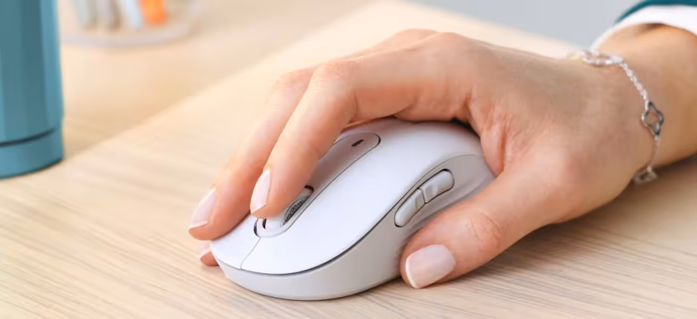Logitech mouse demonstrating precise and fast SmartWheel scrolling modes