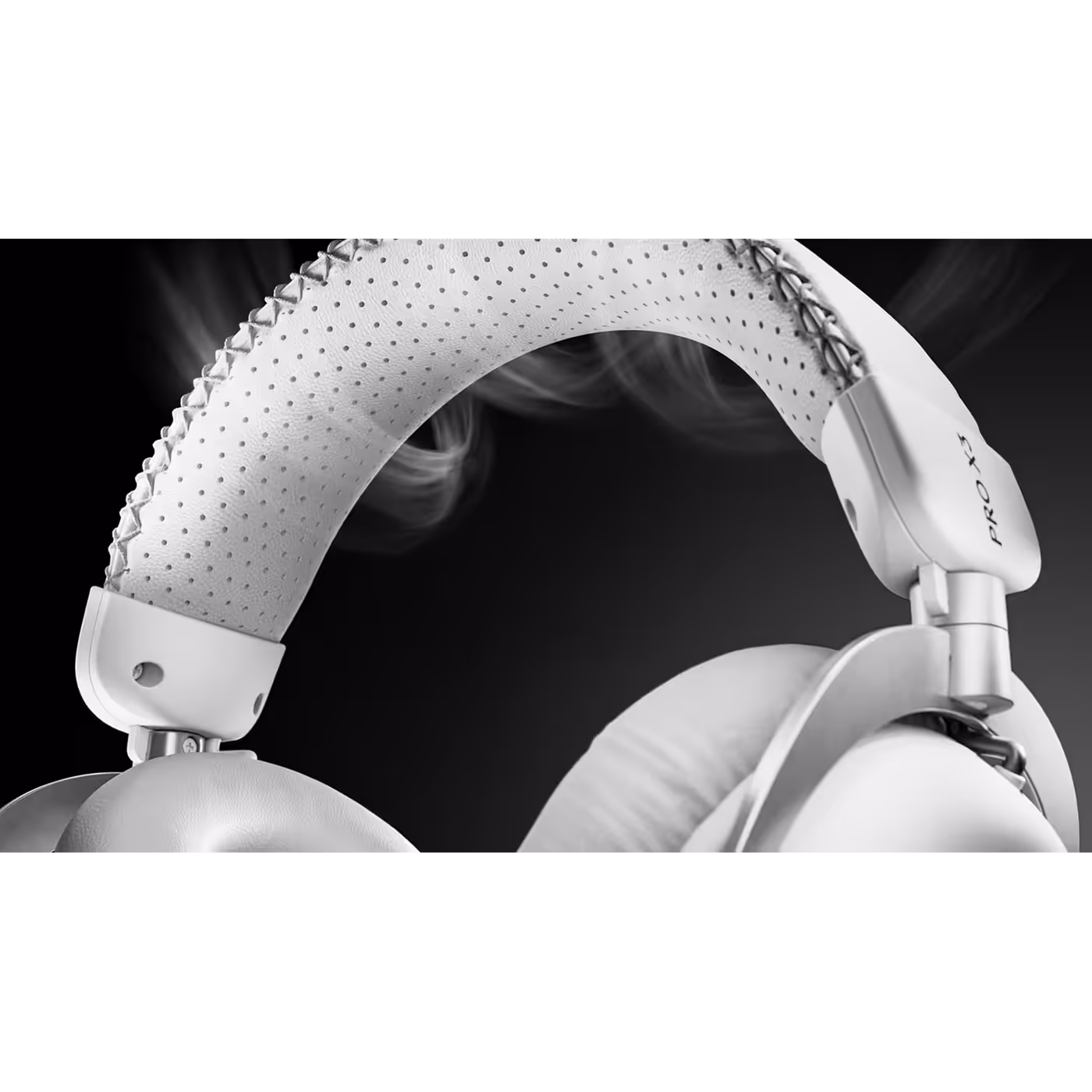 Perforated headband of the PRO X3 LIGHTSPEED in white