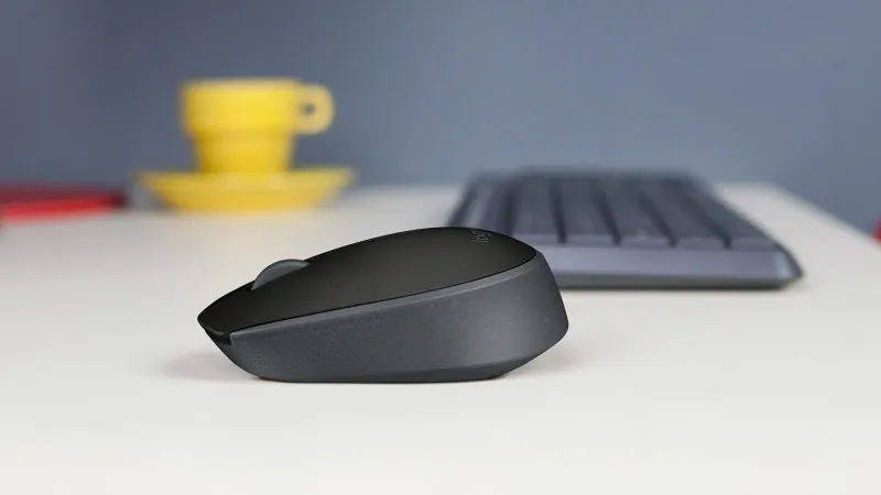 Durable Logitech M171 wireless mouse built for long-lasting battery performance