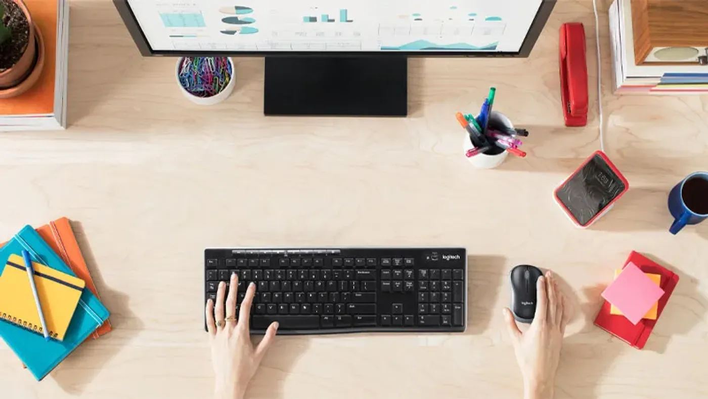 Logitech MK270 wireless keyboard and compact mouse bundle