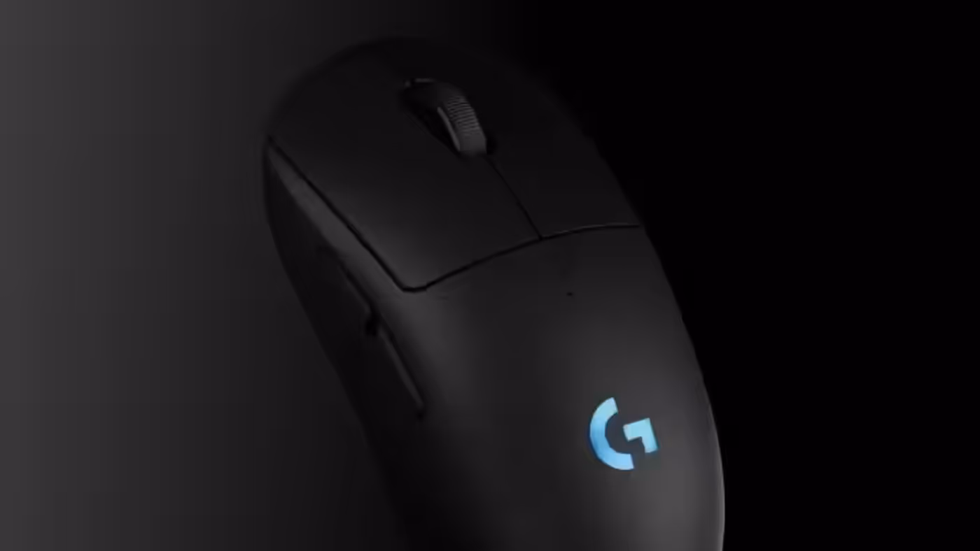 LIGHTSYNC RGB lighting effects on the Logitech G PRO 2 LIGHTSPEED gaming mouse
