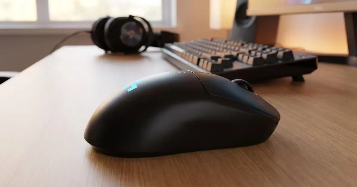 Logitech G PRO 2 LIGHTSPEED Wireless Gaming Mouse | Evetech