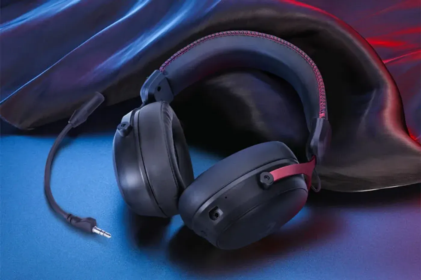 Rechargeable 1000mAh battery feature of the MARVO HG9076W headset