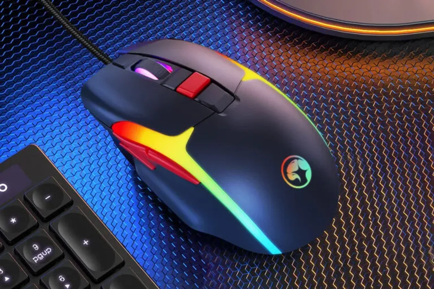 Marvo Tepo 70 wired gaming mouse shown in black from a three-quarter angle