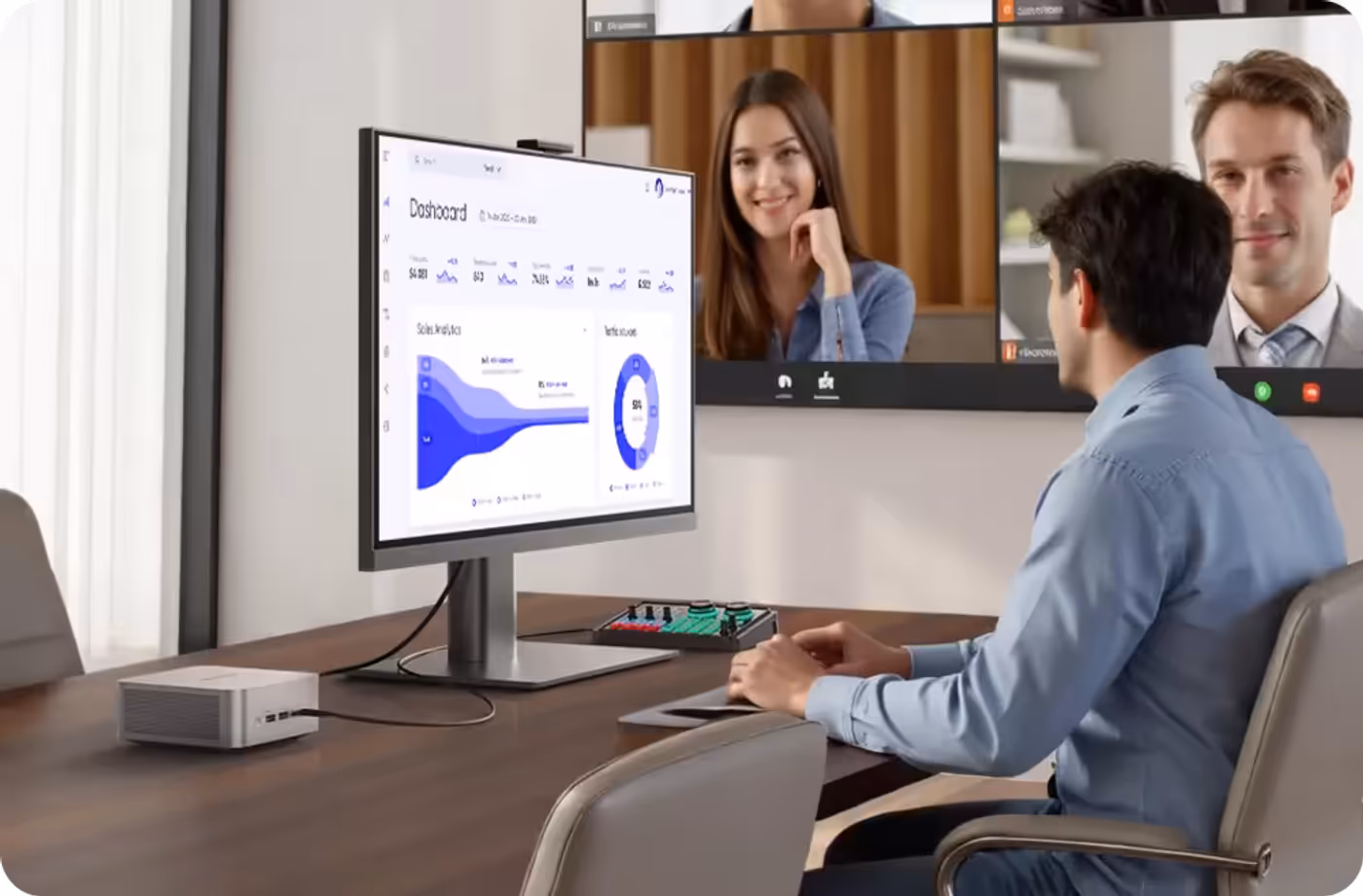 Built-in sound card system with noise reduction and USB audio expansion features