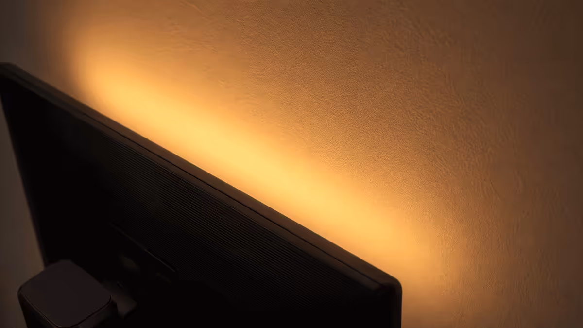 Warm bias light glow detail