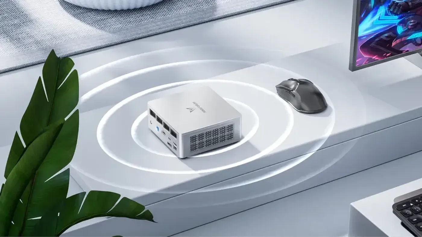 Mini PC with high-speed network connectivity