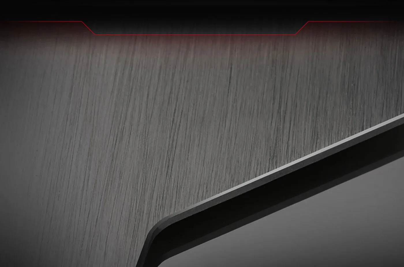 MSI Thunderstorm Aluminum Gaming Mousepad Protective Chamfer - Desktop View