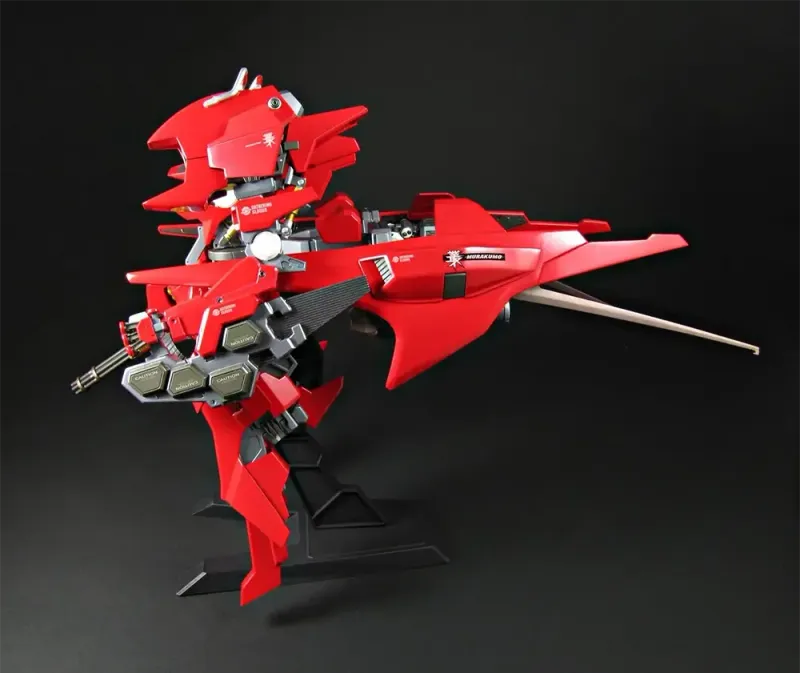 Cloud Breaker 01 model kit posed with its Gatling gun and multi-missile launcher