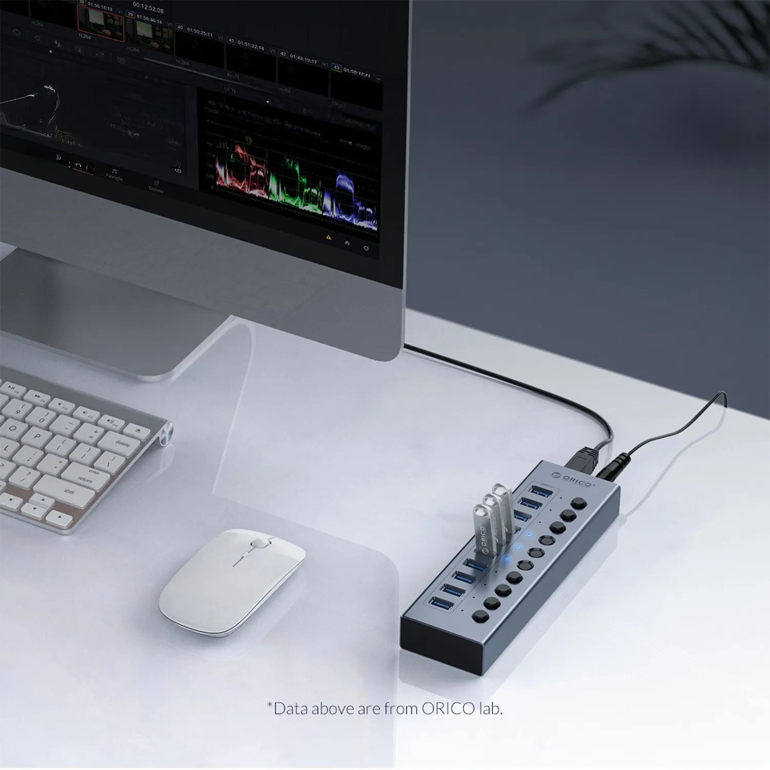 USB hub transferring large files quickly for professionals