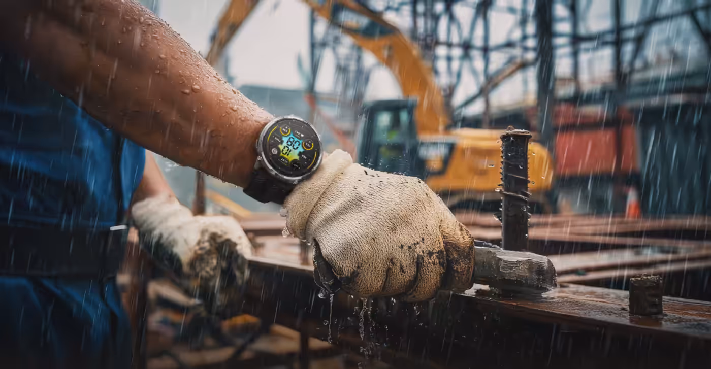 Device demonstrating water-resistant performance for everyday use
