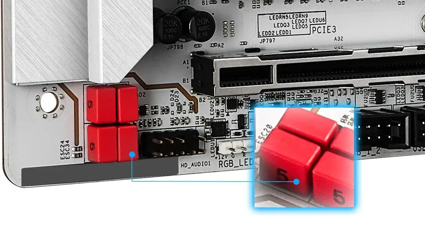 Video showing easy PCIe graphics card release mechanism