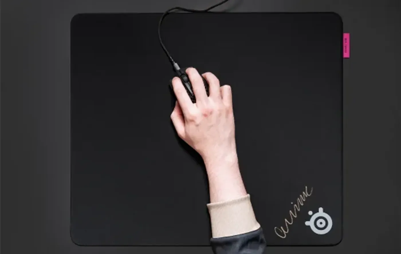 Pro gamer Quinn Callahan endorsing QcK Performance Speed mousepad