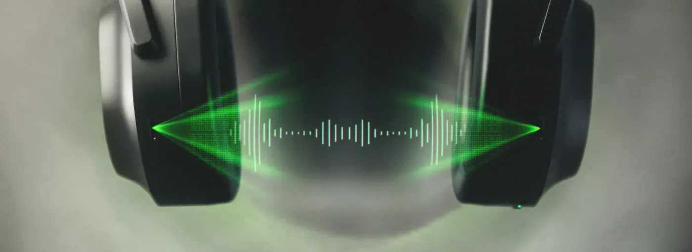 Razer Barracuda headset featuring beamforming noise-cancelling microphone technology