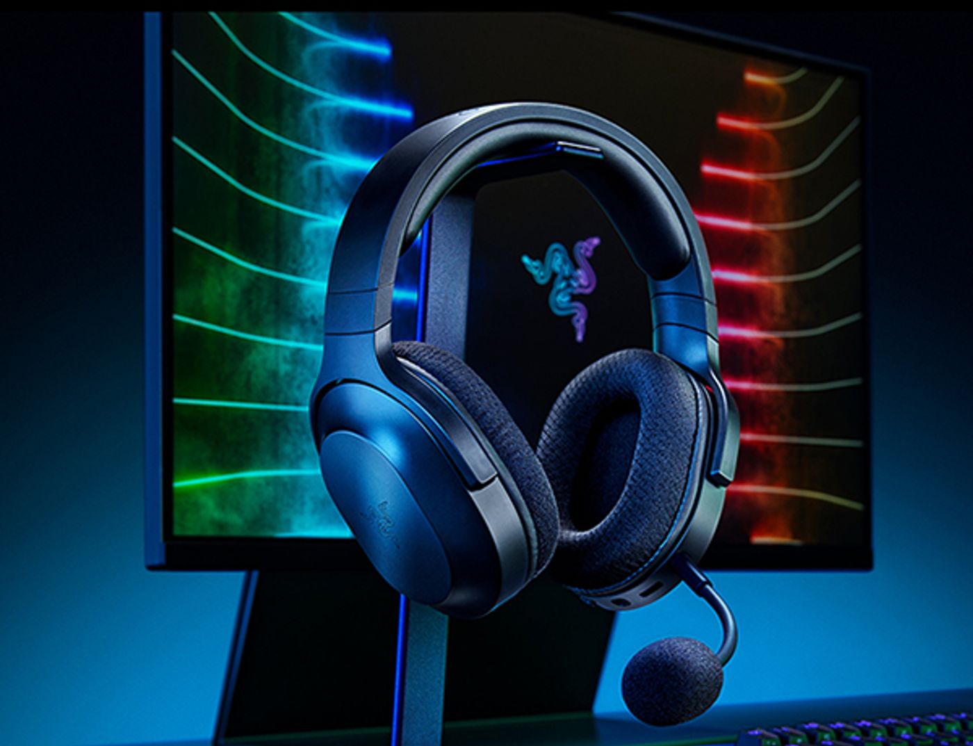 USB-C wireless transceiver supplied with the Razer Barracuda X