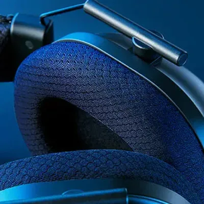Ultra-soft Flowknit memory foam cushions providing breathability and comfort