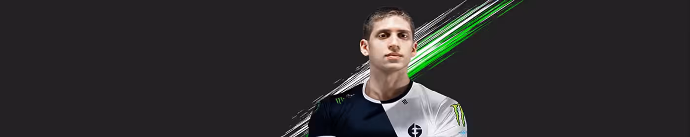 Fly of EG wearing the Razer BlackShark V2 X during DOTA 2 play