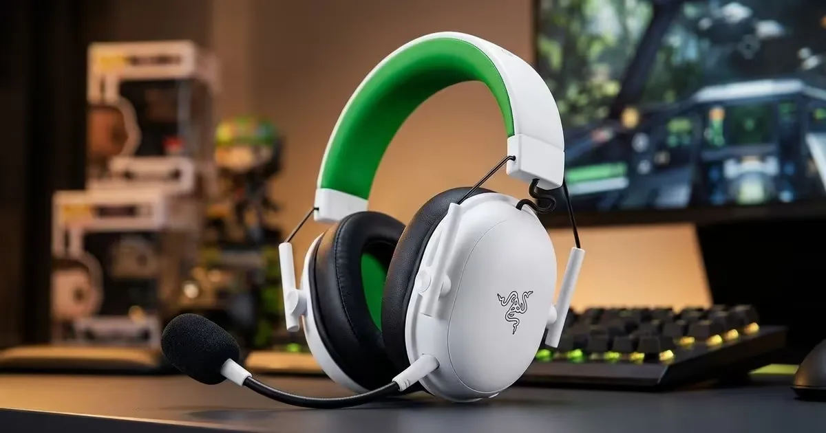 Razer BlackShark V3 X Wireless White Xbox Headset | Evetech