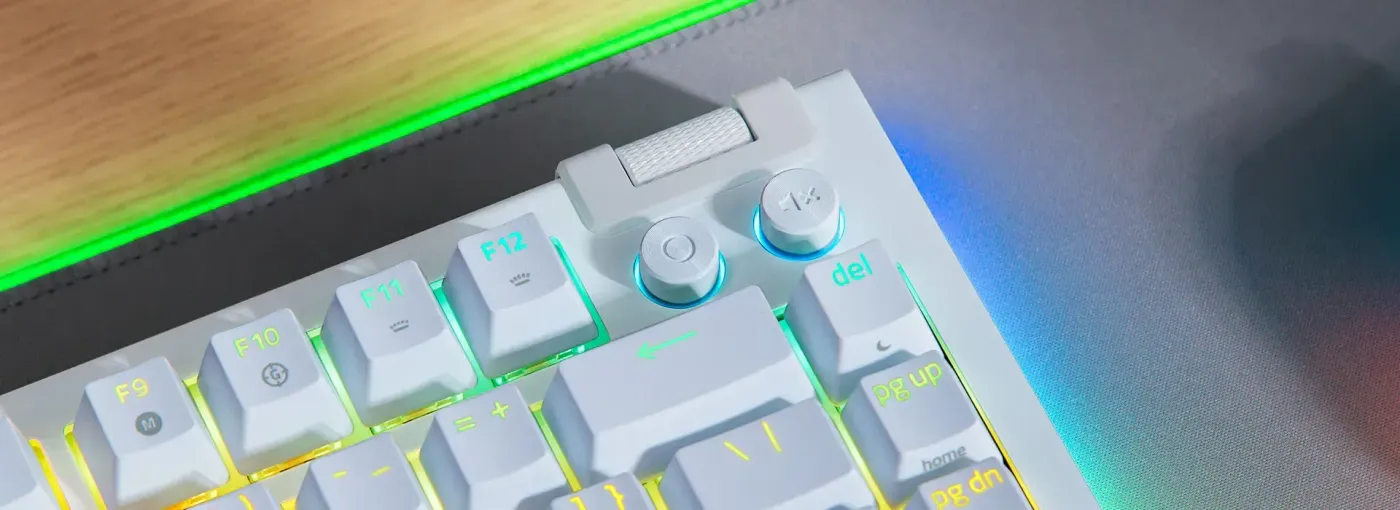 Internal foam layers and stabilizers inside the BlackWidow V4 75%