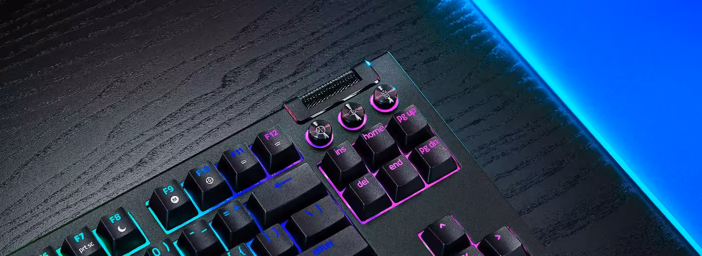 Razer BlackWidow V4 TKL Wireless Gaming Keyboard showcasing extended battery performance