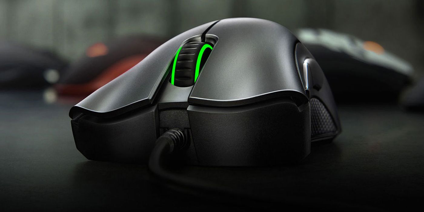 6,400 DPI optical sensor ensuring high precision and gaming control