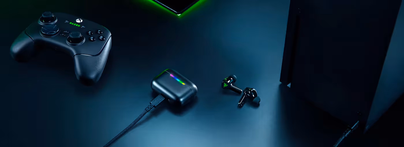 Razer Hammerhead V3 X wireless earbuds showcasing dual connectivity options