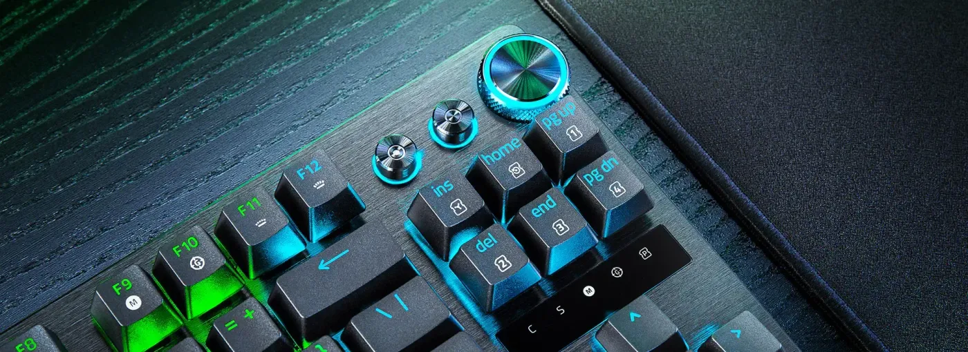 Multi-function digital dial and dedicated control buttons on the Razer Huntsman V3 Pro TKL