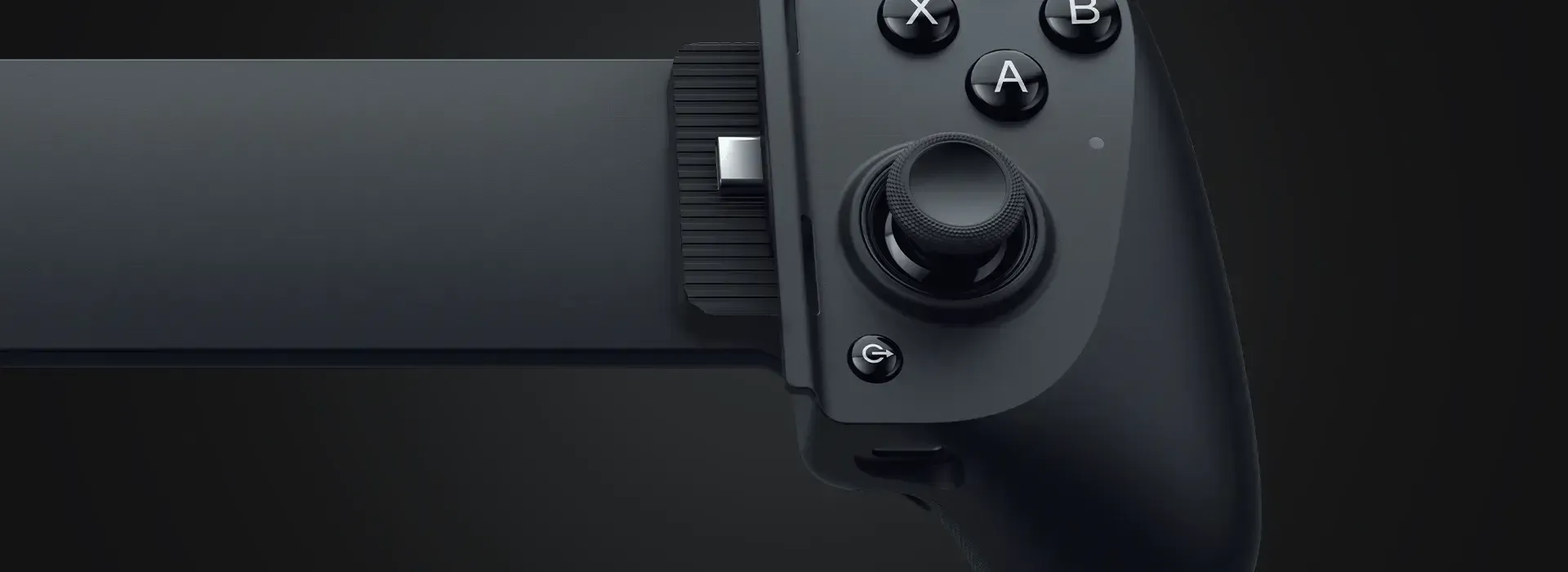 USB-C passthrough charging and 3.5 mm audio ports on Razer Kishi V3 Pro XL (mobile)
