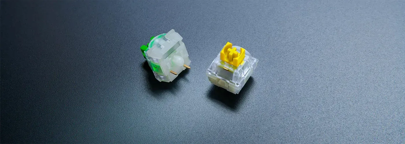 Versatile 3-pin connectors for hot-swappable keyboard compatibility