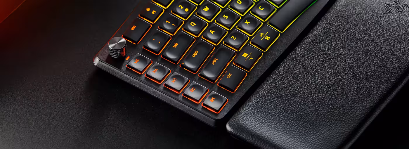 Keyboard featuring a command dial and five dedicated macro keys for enhanced control