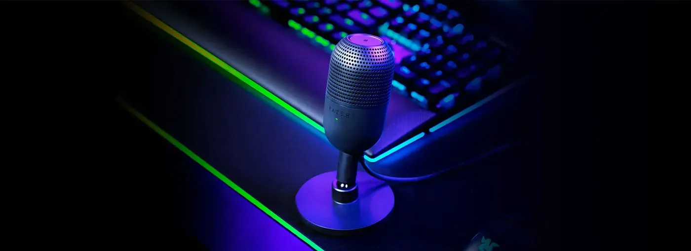 Razer Seiren V3 Mini USB Microphone in White displayed from the front