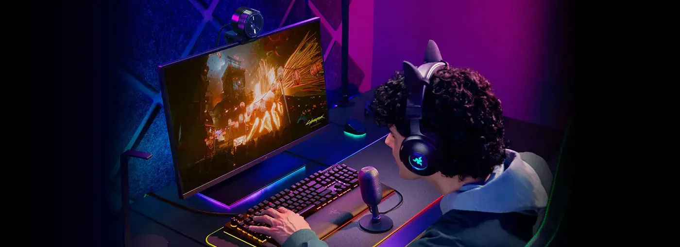 Razer Seiren V3 Mini USB Microphone connected for plug-and-play use