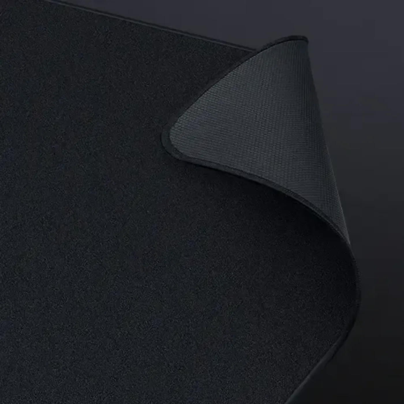 Durable warp-resistant design of the Razer Strider gaming mousepad