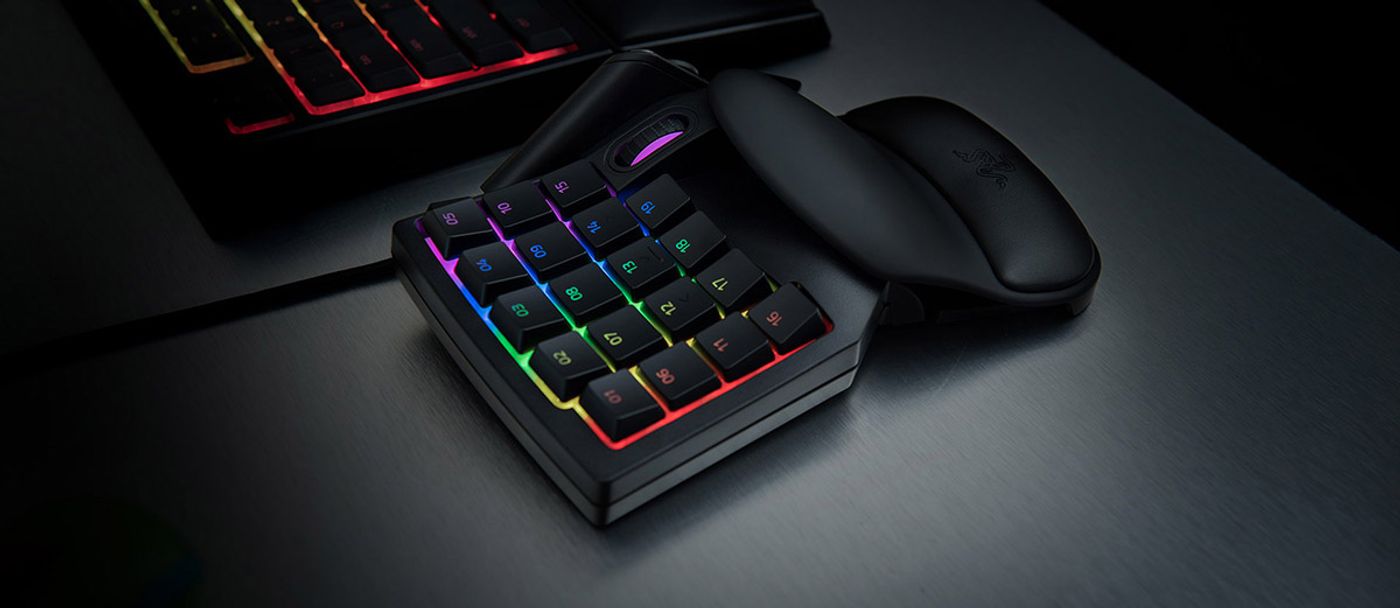 Razer Tartarus V2 Chroma Gaming Keypad desktop view with customizable RGB lighting