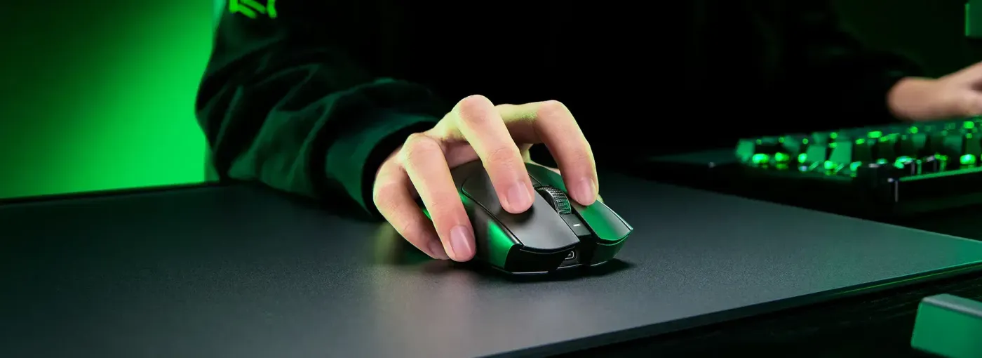 Razer Viper V3 Pro Wireless Gaming Mouse — 54g, 35K DPI | Evetech