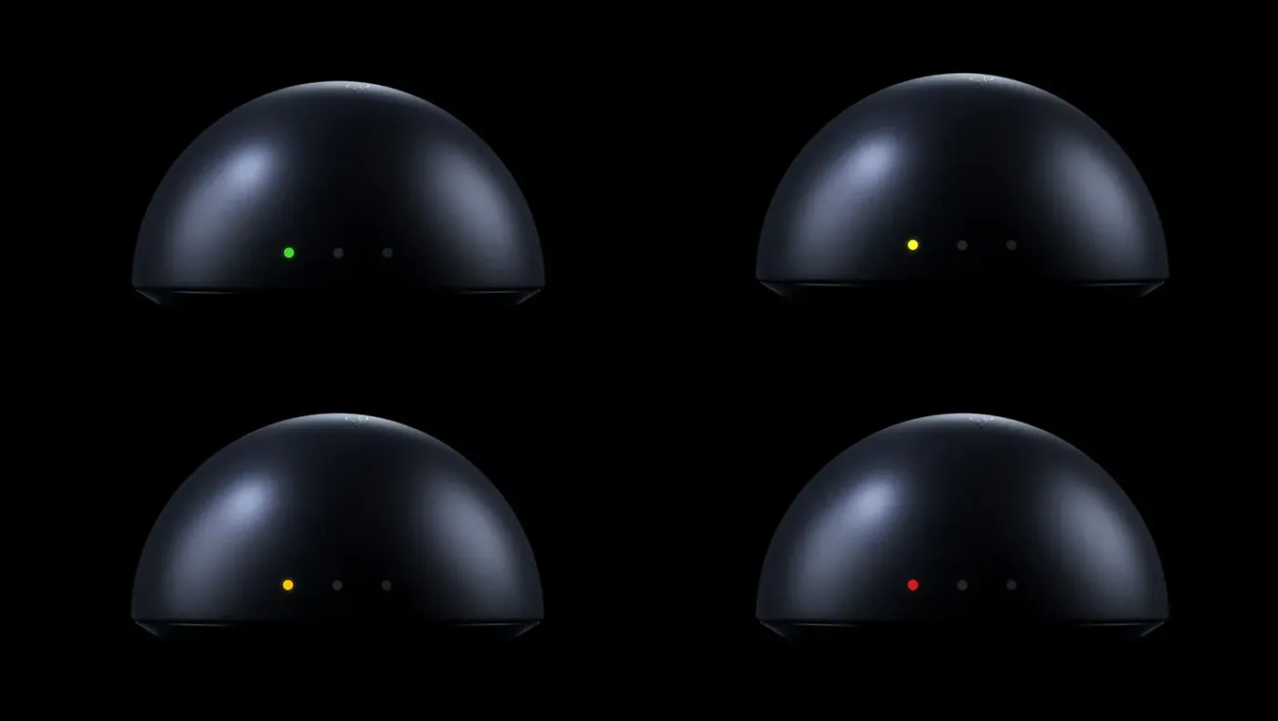 First indicator light will be in green on the mouse dongle