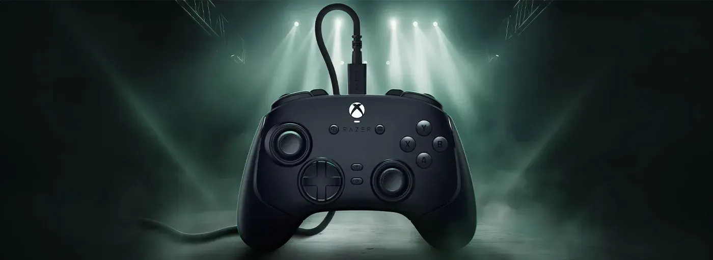 Razer Wolverine V3 Tournament Edition wired controller in black, viewed from the front