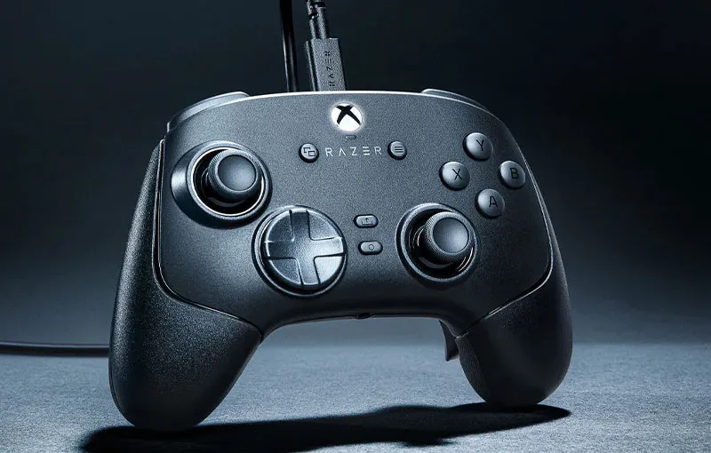 その他 RAZER WOLVERINE V3 TOURNAMENT EDITION Razer Wolverine V3 Black Tournament Edition Wired Xbox/PC
