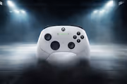 razer-wolverine-v3-pro-wireless-gaming-controller-white-1500px-tu3-0001.avif